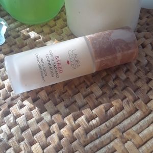 Laura Geller baked foundation in porcelain